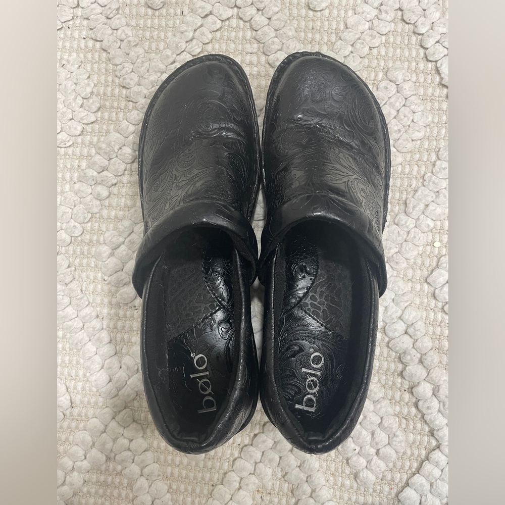 Bolo by Born Casual Leather Slip On Clog Size 11/43 M Black Embossed Paisley